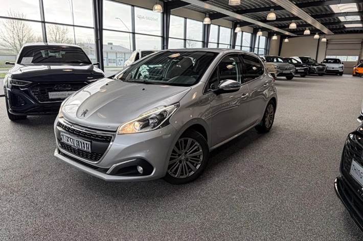 undefined Peugeot 208 fra 2015