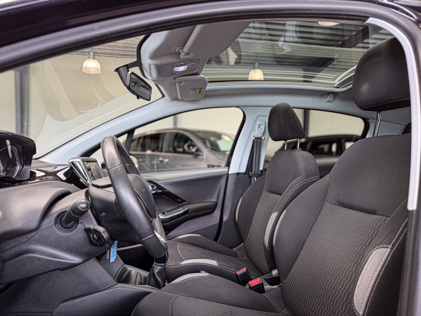 undefined Peugeot 208 fra 2016