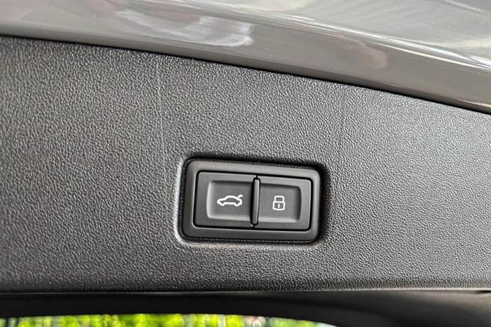 undefined Audi Q4 e-tron fra 2025