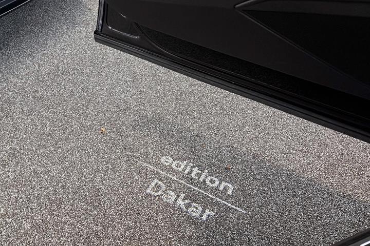 Rød Audi Q8 e-tron fra 2024