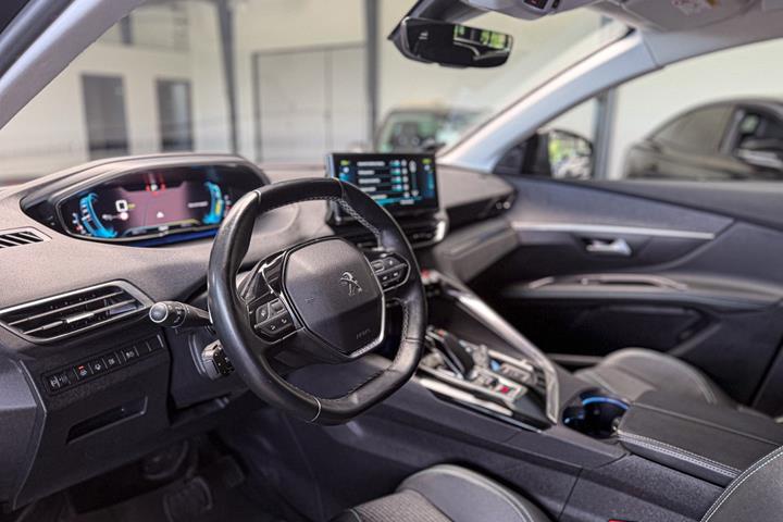 undefined Peugeot 3008 fra 2021
