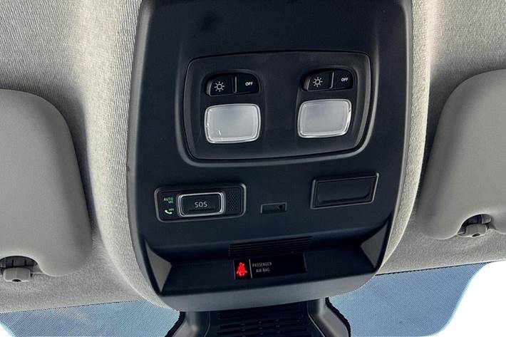 Hvid Renault Trafic fra 2025