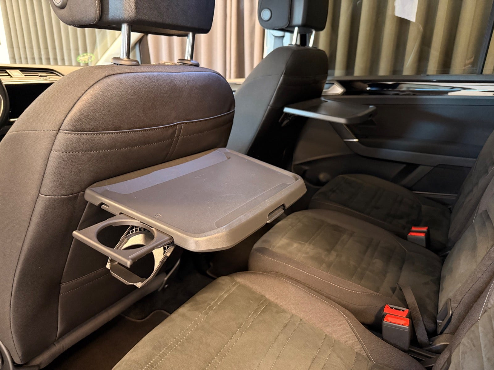 Sort VW Touran fra 2020