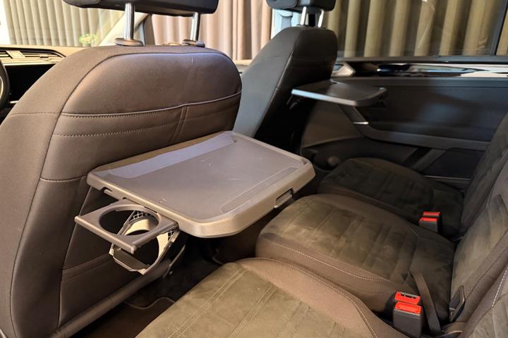 Sort VW Touran fra 2020