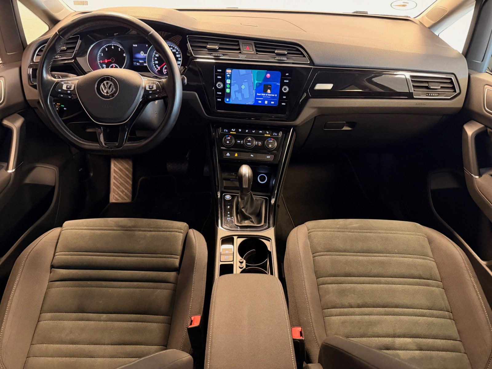 Sort VW Touran fra 2020