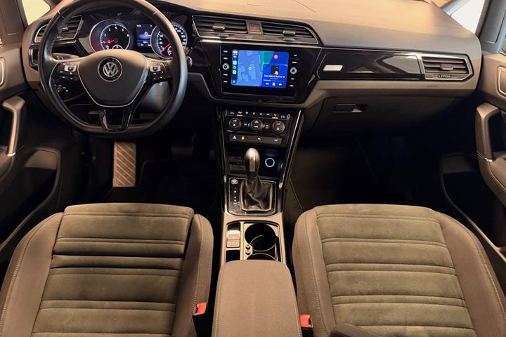 Sort VW Touran fra 2020