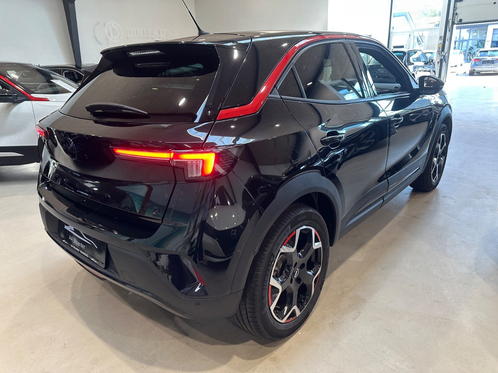 Sort Opel Mokka-e fra 2024