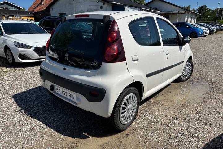 Hvid Peugeot 107 fra 2014