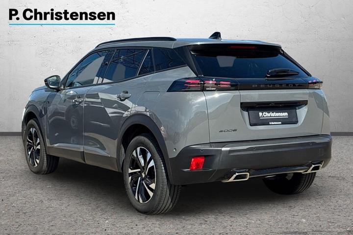Grå Peugeot 2008 fra 2025