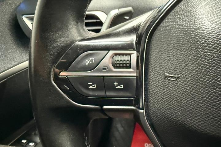 Sort Peugeot 3008 fra 2020