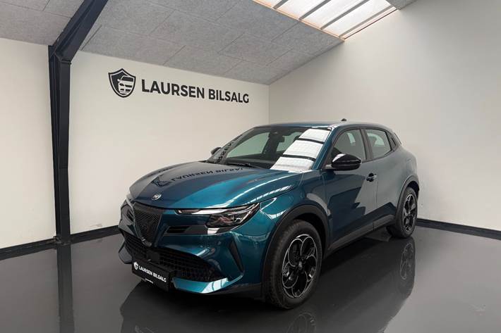 Grøn Alfa Romeo Junior fra 2025
