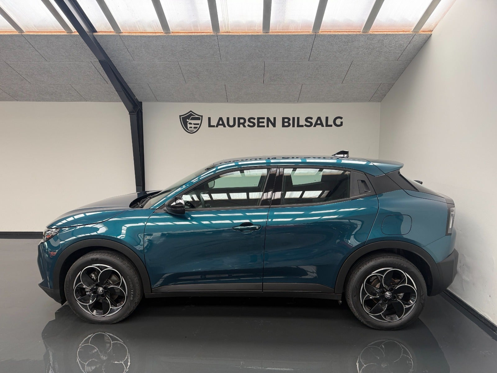 Grøn Alfa Romeo Junior fra 2025