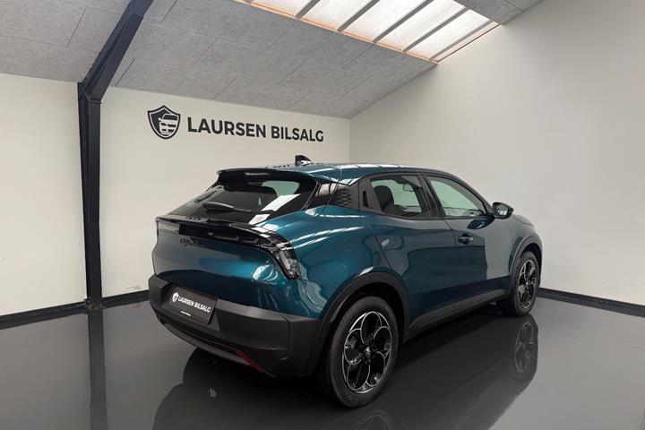 Grøn Alfa Romeo Junior fra 2025