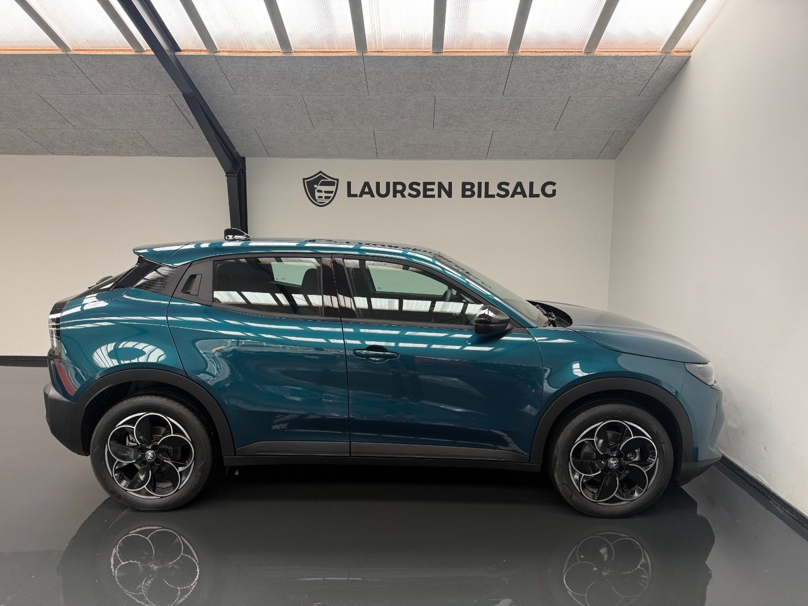Grøn Alfa Romeo Junior fra 2025