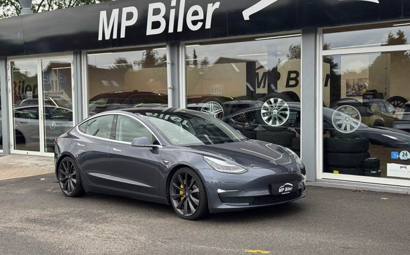 Tesla Model 3 Long Range AWD