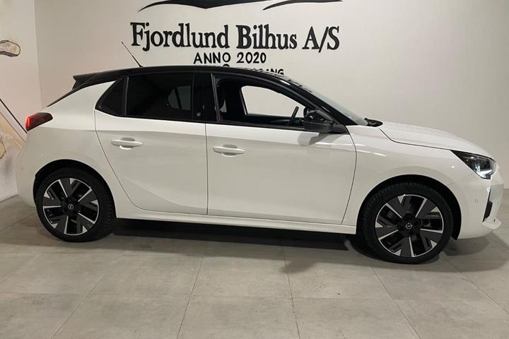Hvid Opel Corsa-e fra 2023