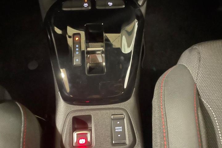 Hvid Opel Corsa-e fra 2023