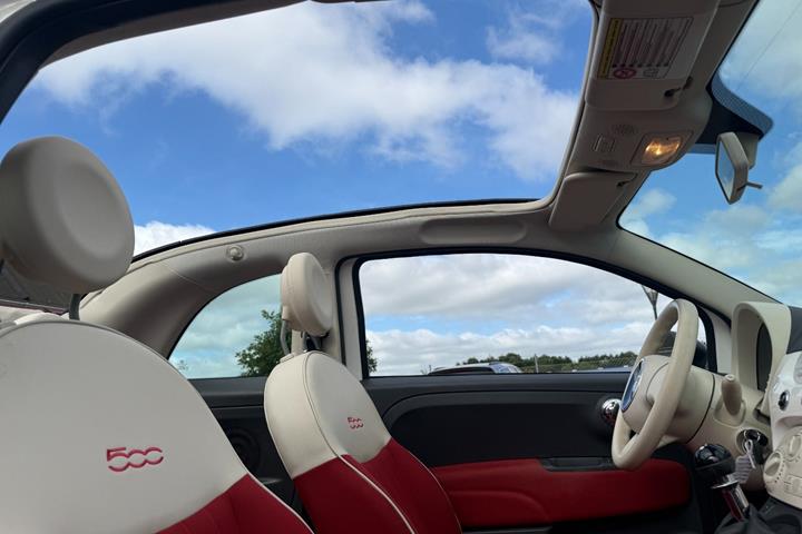 Hvid Fiat 500C fra 2013