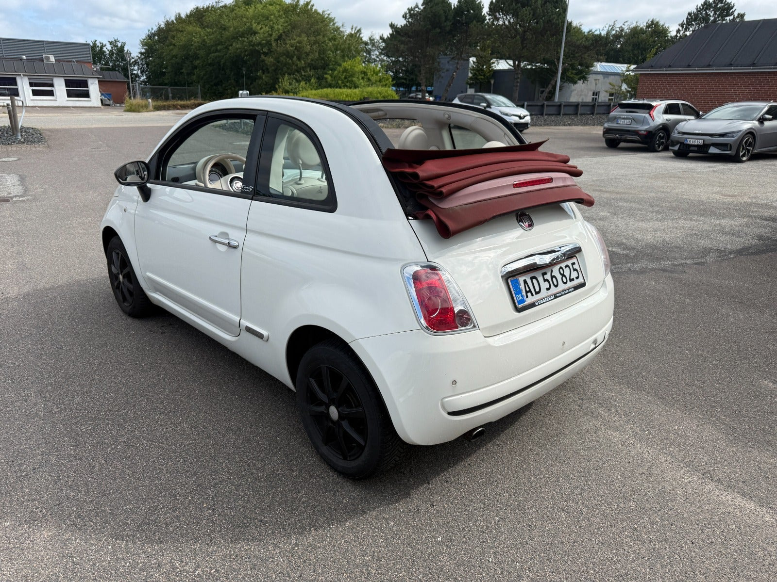 Hvid Fiat 500C fra 2013