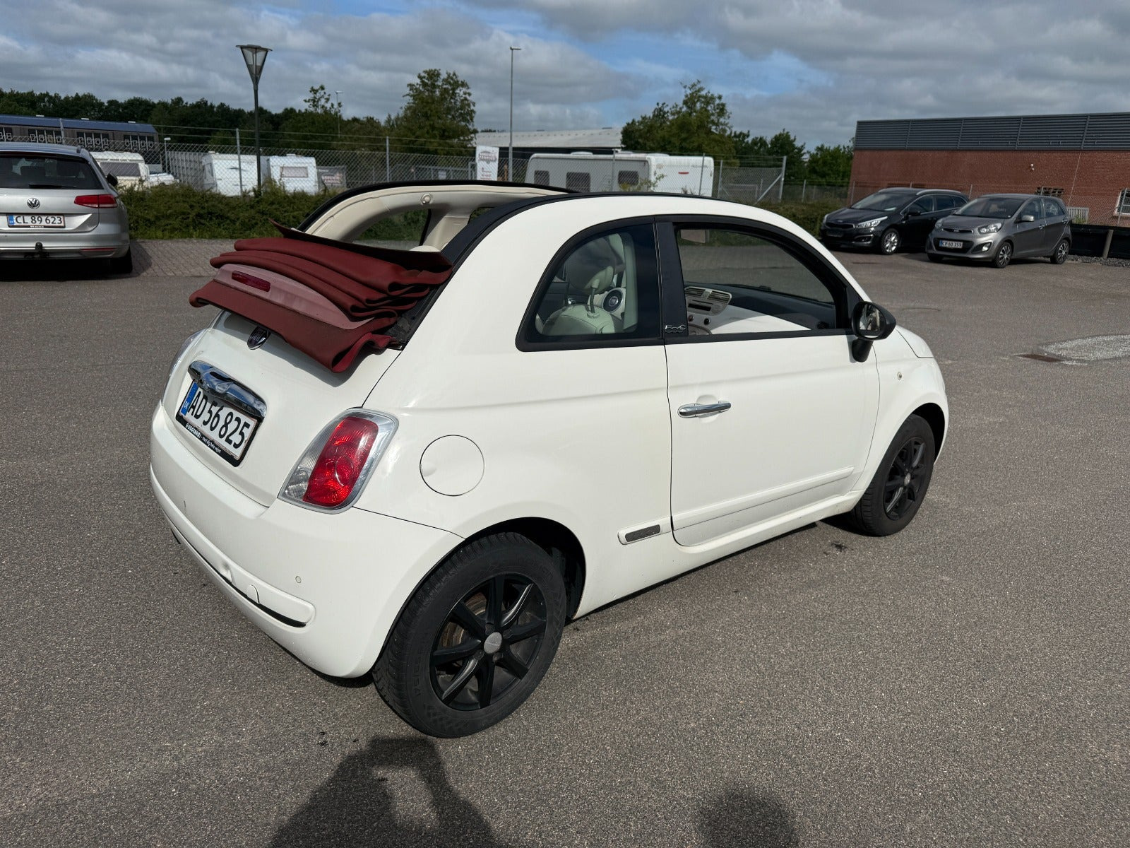 Hvid Fiat 500C fra 2013