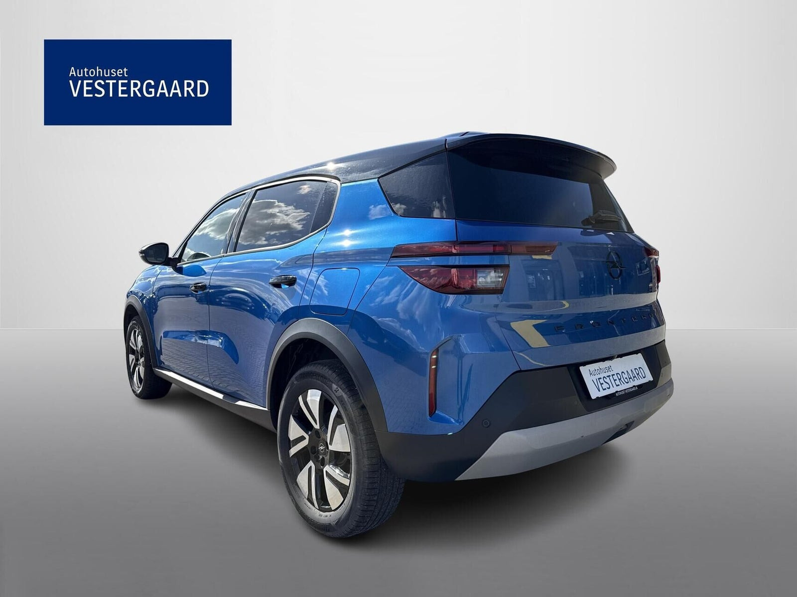 Blå Opel Frontera fra 2025