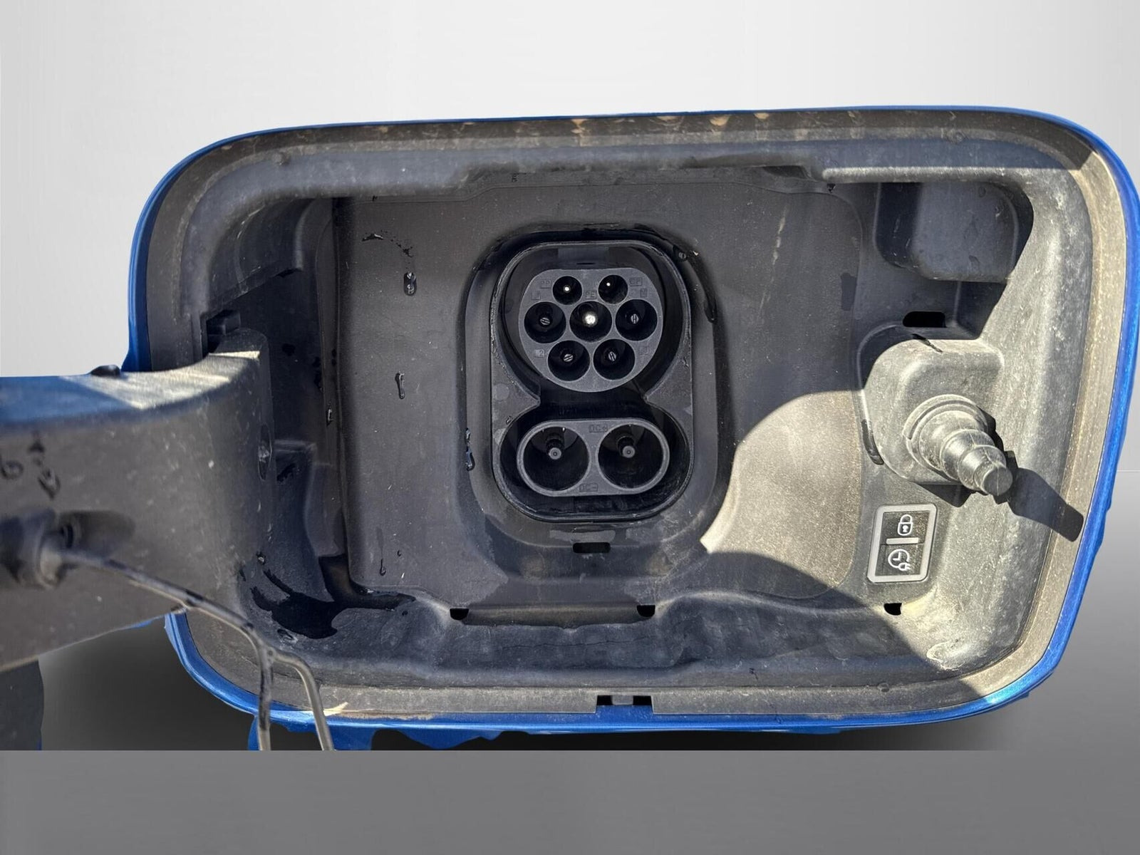 Blå Opel Frontera fra 2025