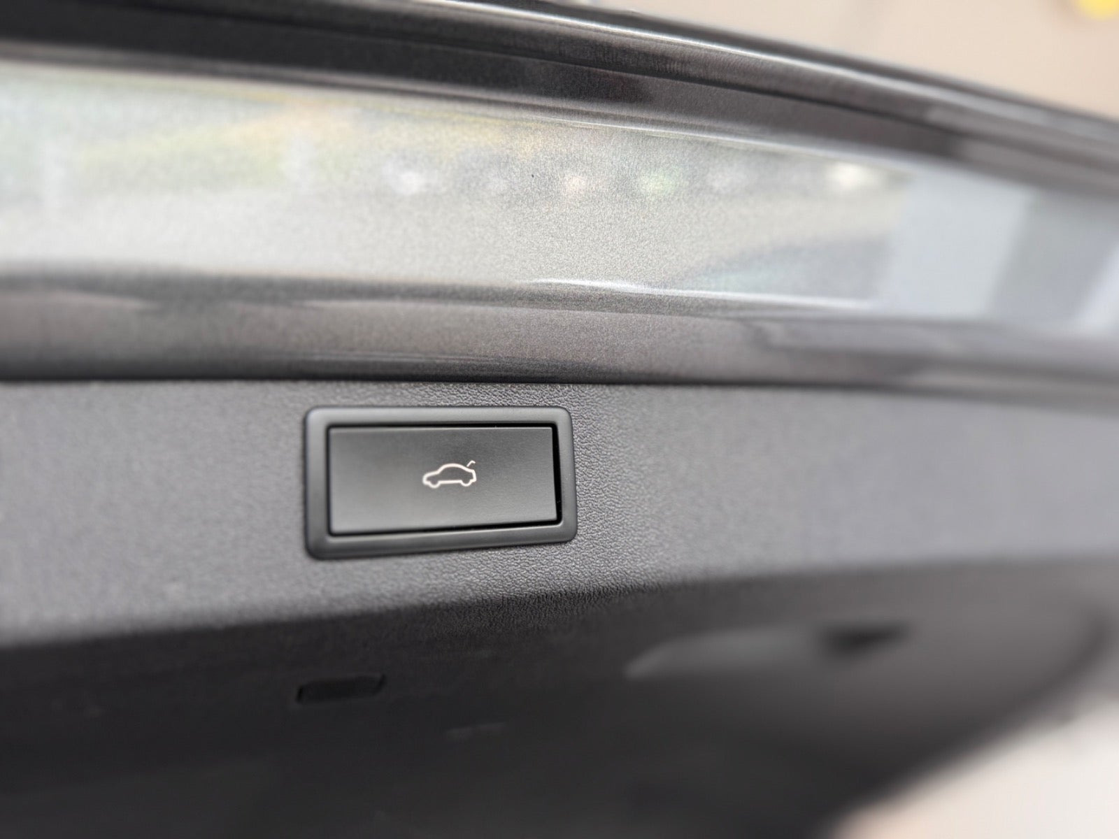 Grå Skoda Enyaq fra 2025