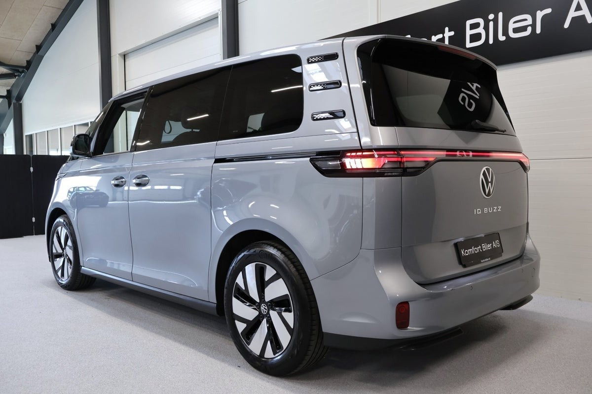 Sølv VW ID.Buzz fra 2023