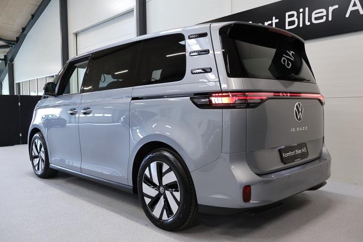 Sølv VW ID.Buzz fra 2023