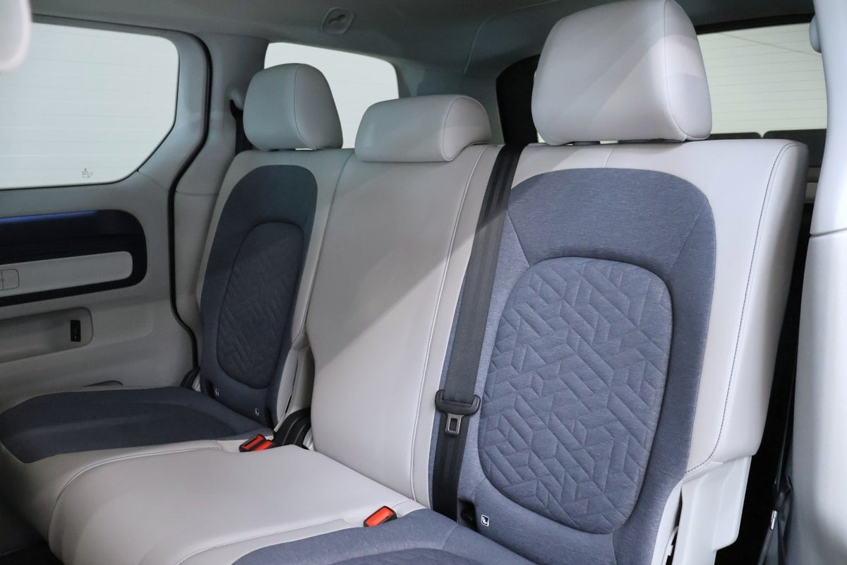 Sølv VW ID.Buzz fra 2023