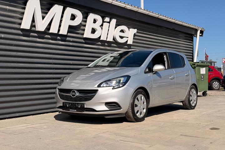 Sølv Opel Corsa fra 2018 set udefra