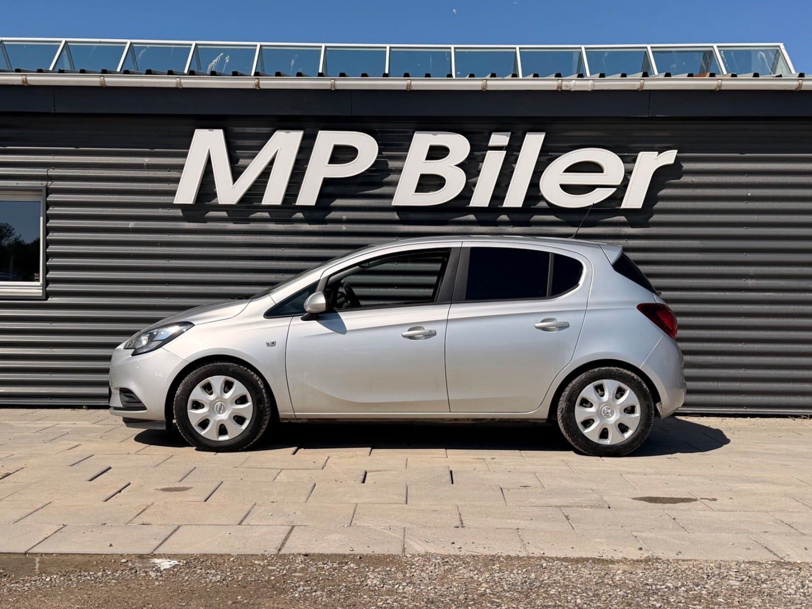 Sølv Opel Corsa fra 2018