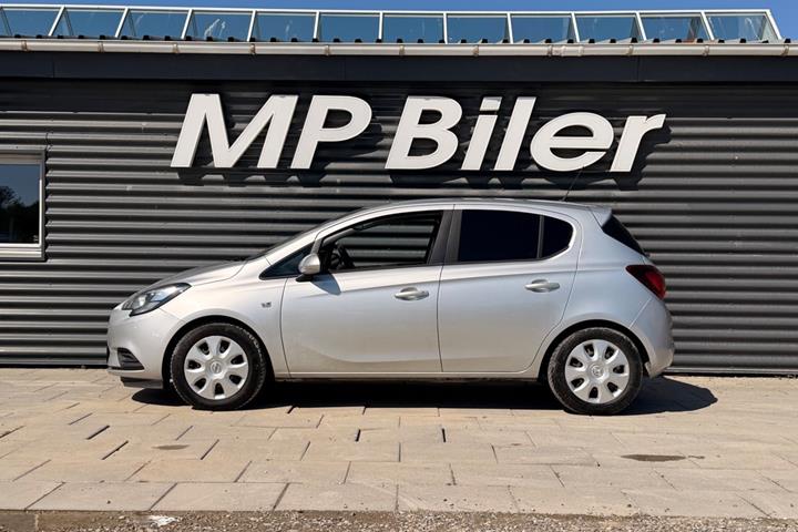Sølv Opel Corsa fra 2018