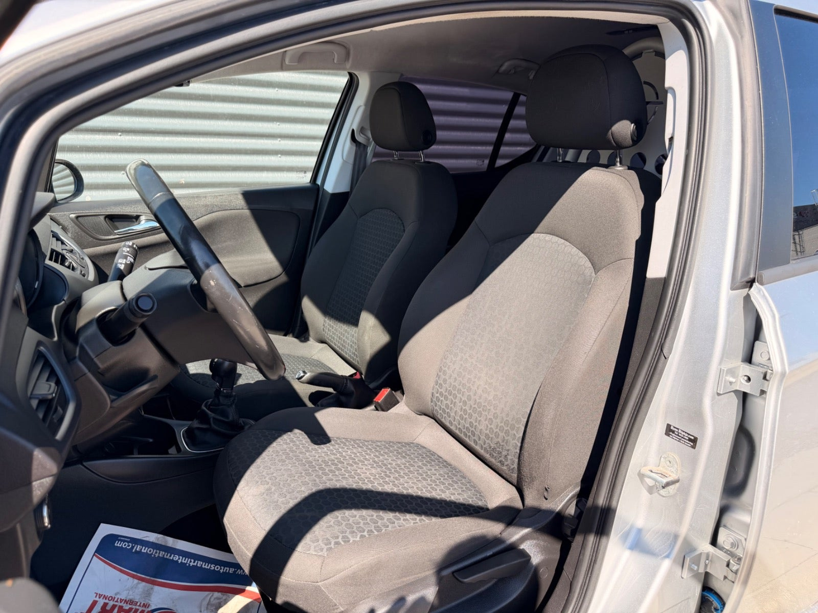 Sølv Opel Corsa fra 2018