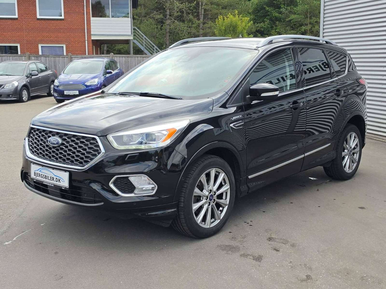 Sort Ford Kuga fra 2017