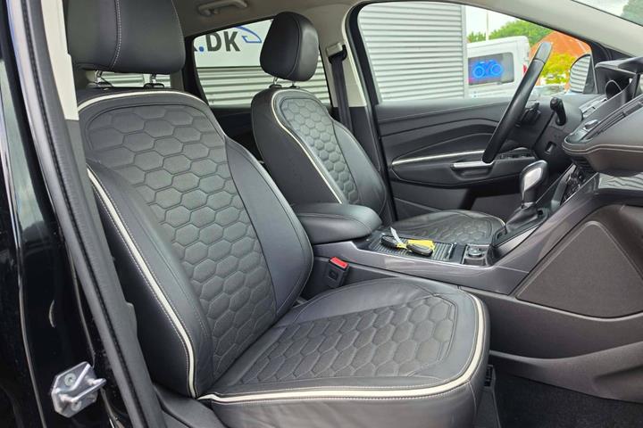 Sort Ford Kuga fra 2017