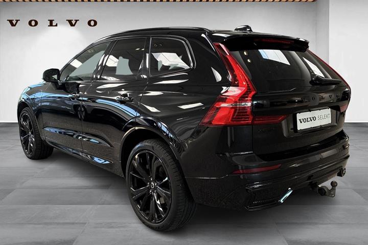 Sort Volvo XC60 fra 2025
