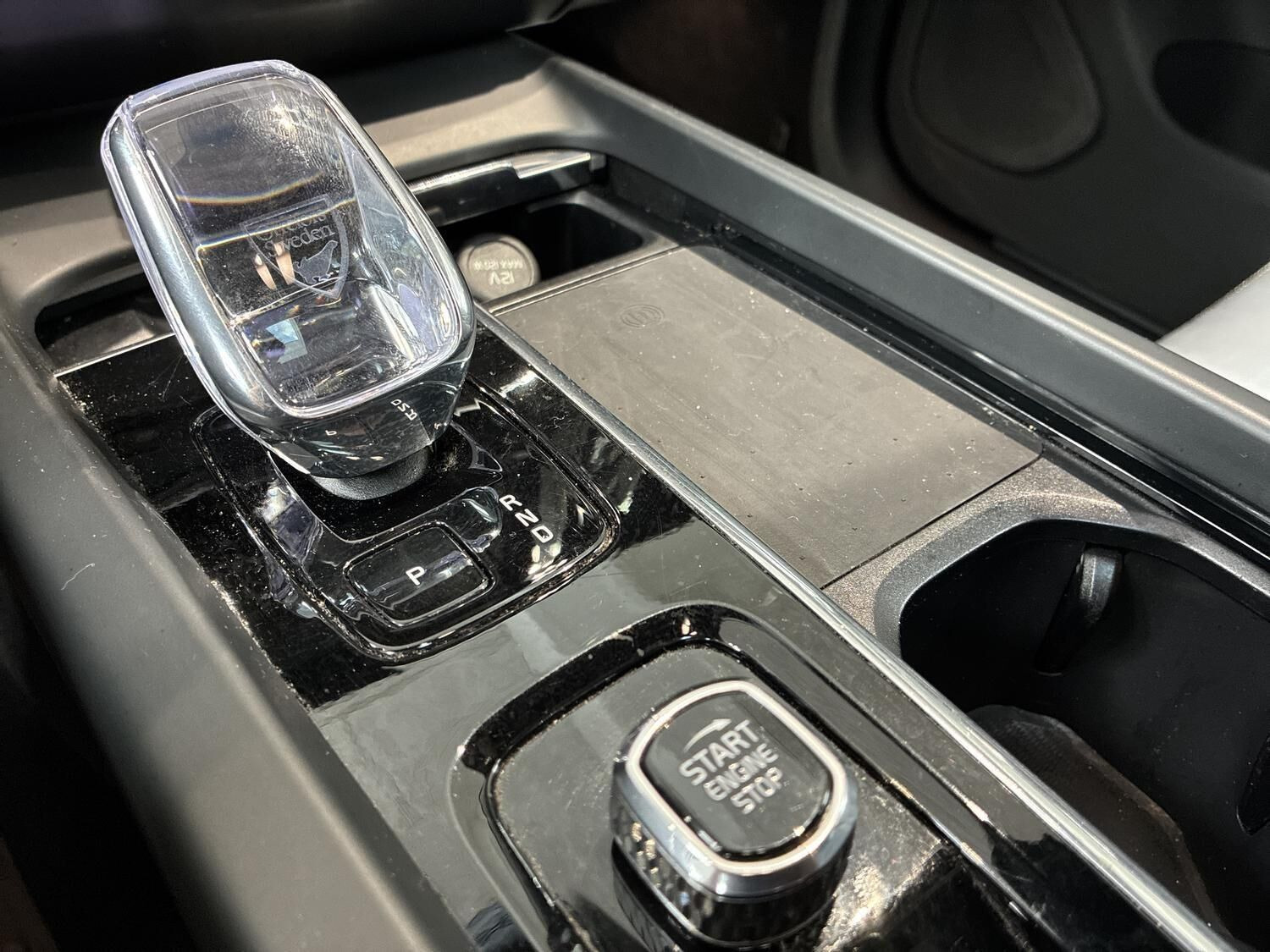 Sort Volvo XC60 fra 2025