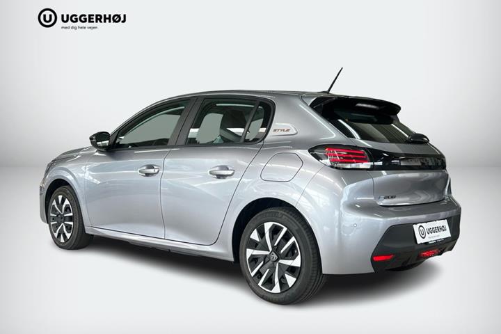 Grå Peugeot e-208 fra 2025