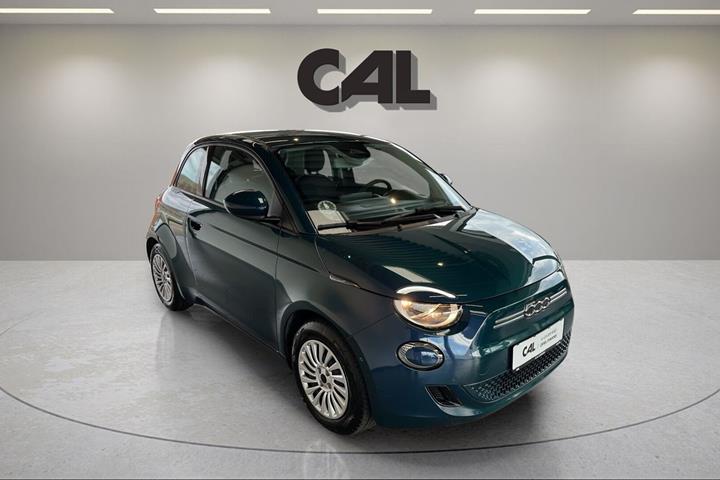 Blå Fiat 500e fra 2023