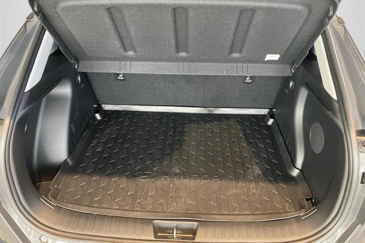 Grå Hyundai Kona fra 2024