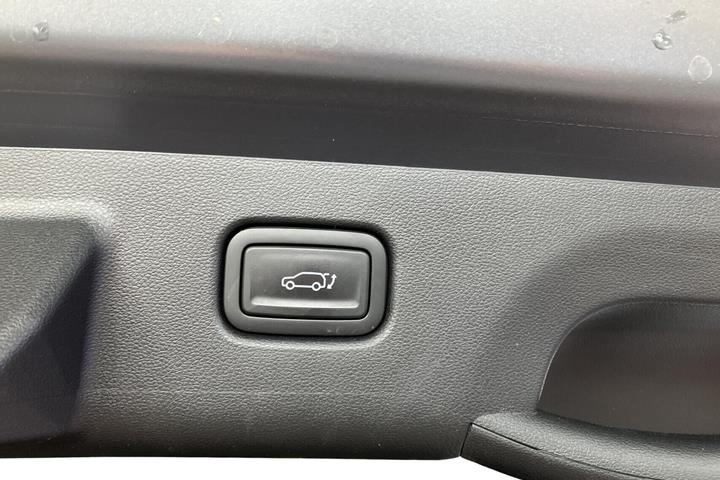 Grå Hyundai Kona fra 2024