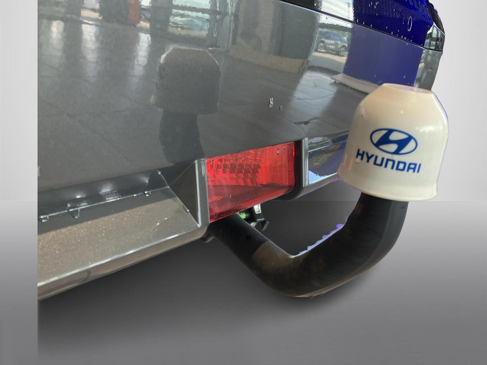 Grå Hyundai Kona fra 2024