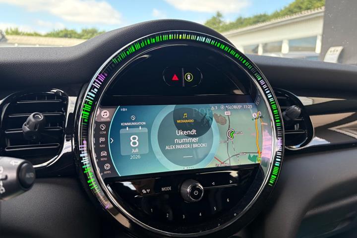 Sølv Mini Cooper SE fra 2023