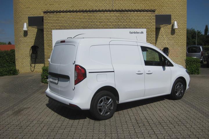 Hvid Mercedes Citan 110 fra 2023