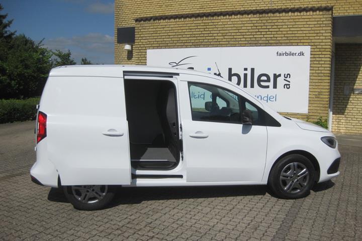 Hvid Mercedes Citan 110 fra 2023