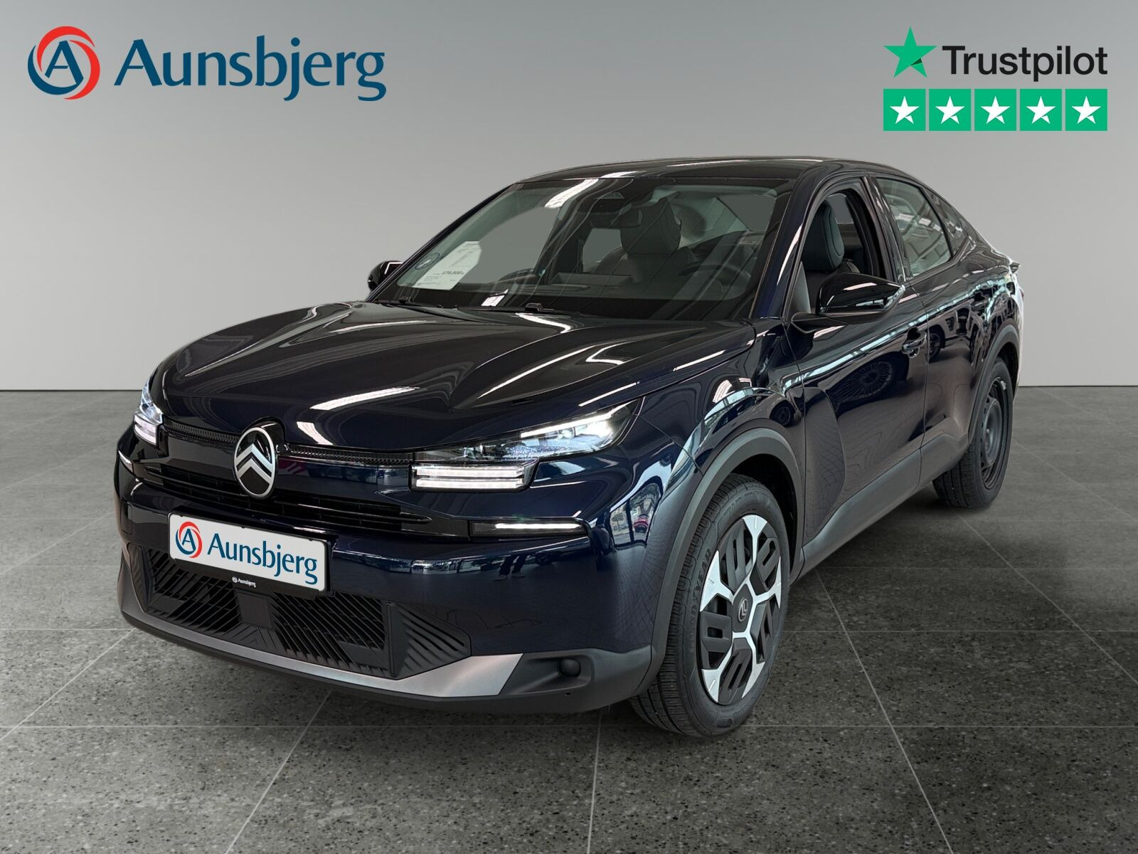 Blå Citroën ë-C4 X fra 2025 set udefra