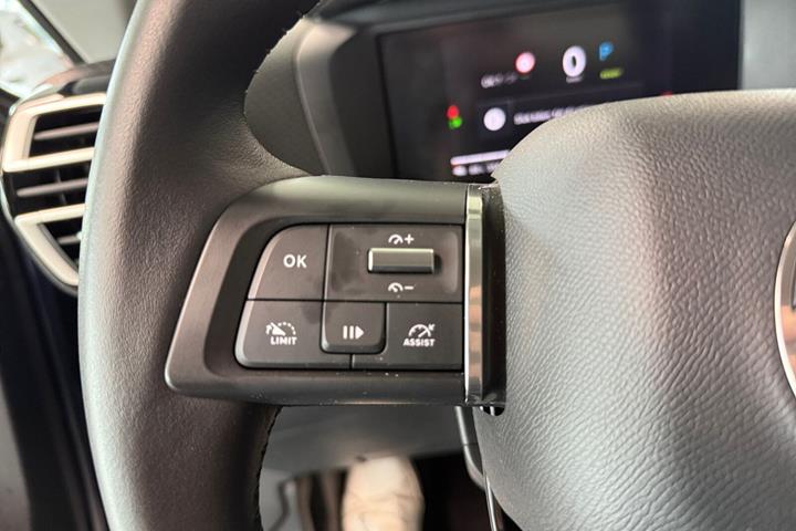 Blå Citroën ë-C4 X fra 2025