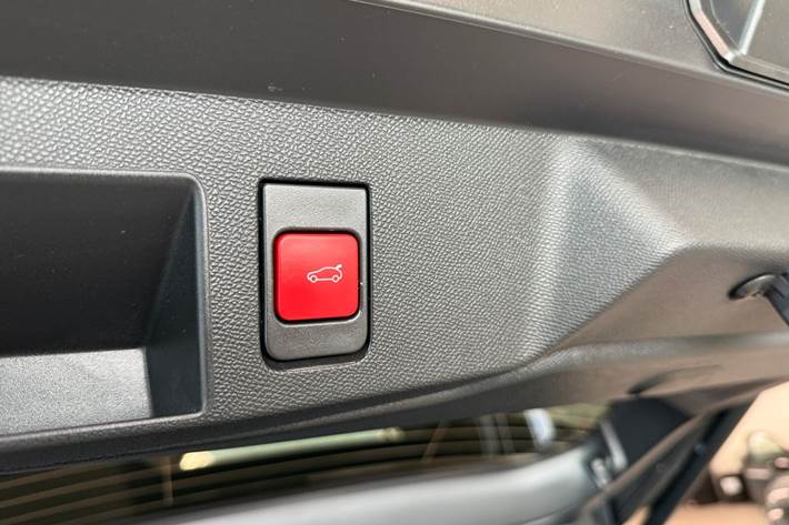 Grøn Citroën ë-C5 Aircross fra 2026