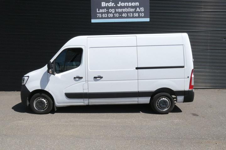 Hvid Renault Master IV T33 fra 2021